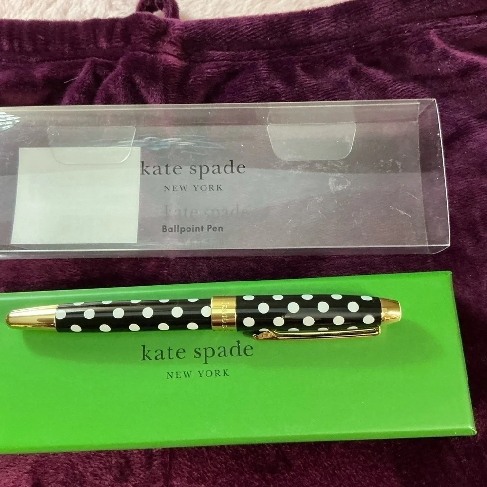 Kate Spade Black and Gold Polka Dot Pen